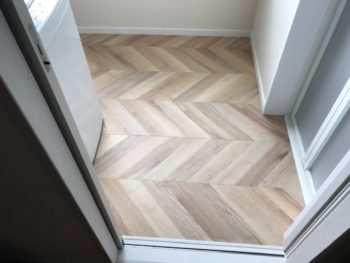 内装工事（床・壁）