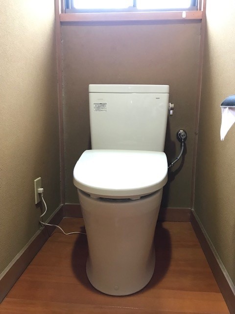   トイレ交換工事