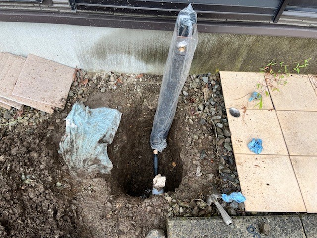 外部水栓交換の様子です