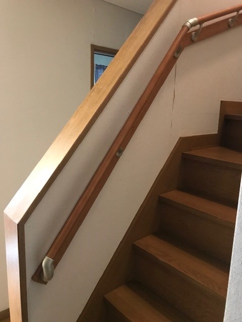   J様邸階段手摺新設工事